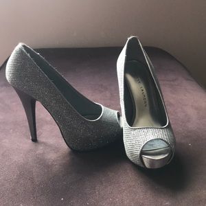 Grey CHINESE LAUNDRY platform heels